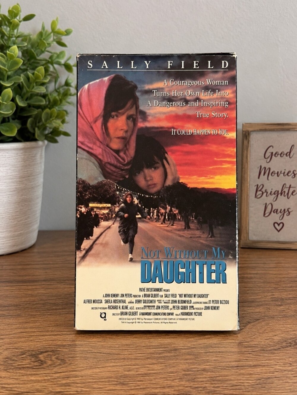 Not without my daughter MGM home video VHS tape